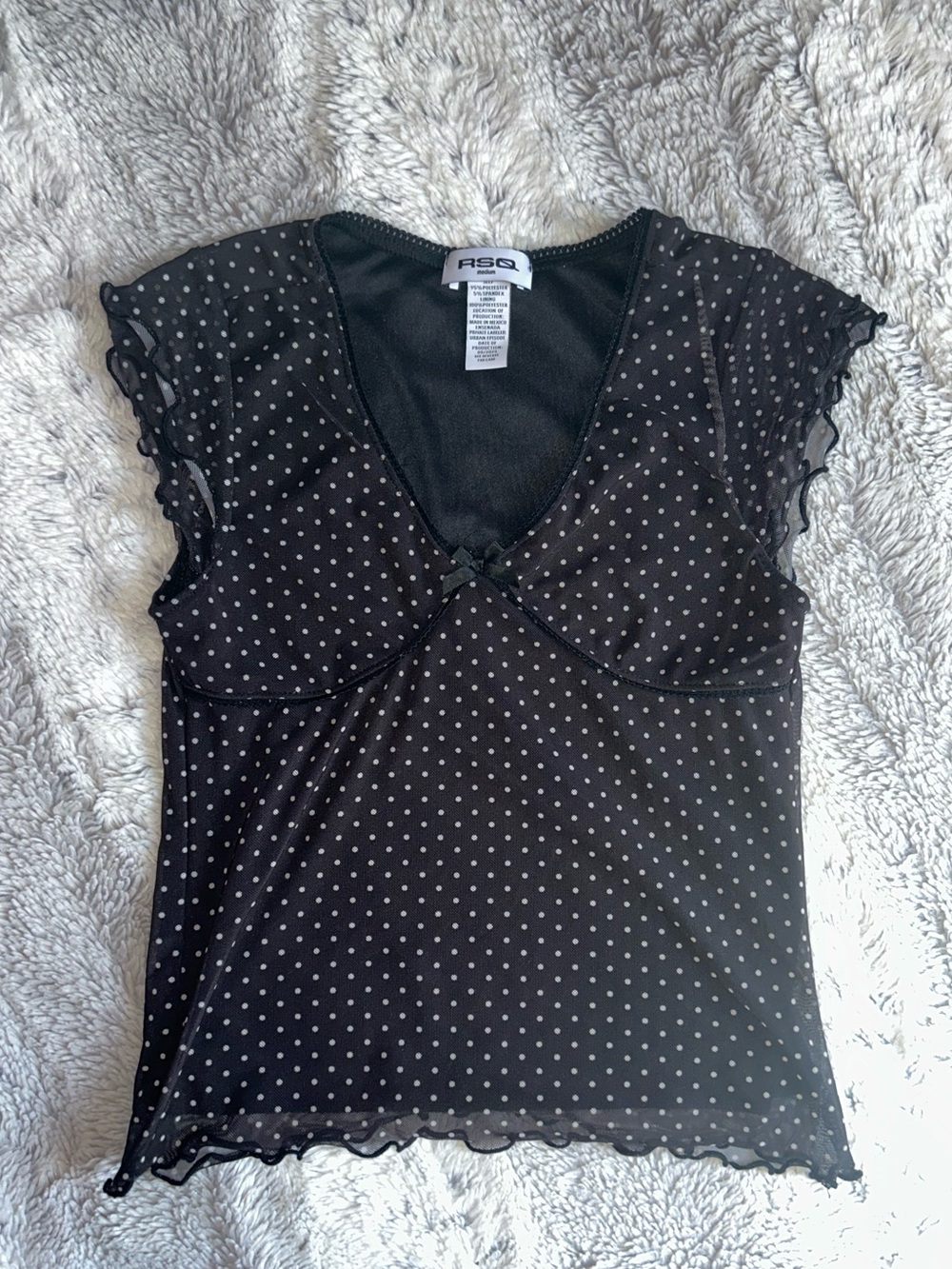 RSQ Black Polka Dot Mesh Cap Sleeve V-Neck Top from Tilly’s Girls medium